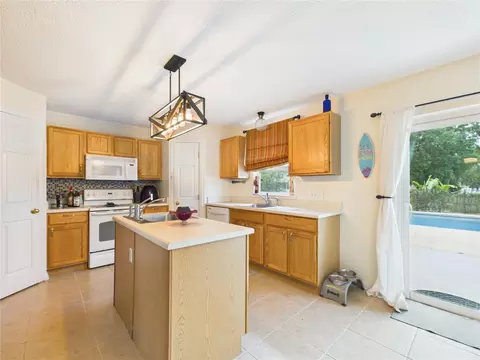 Kitchen - 4540 SE 30th St, Ocala, FL 34480 photo 5 of 5