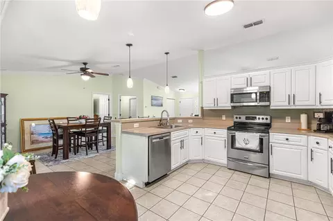 Kitchen - 5968 SW 103 Loop, Ocala, FL 34476 photo 4 of 5