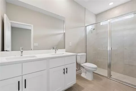 Bath - 2910 SW 165 Street Rd, Ocala, FL 34473 photo 1 of 2