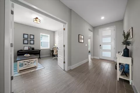 Entry Way - 4351 NW 54th Ter, Ocala, FL 34482 photo 7 of 9