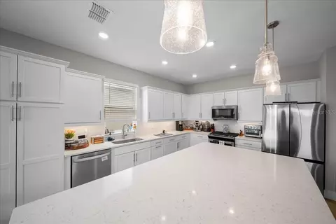 Kitchen - 4351 NW 54th Ter, Ocala, FL 34482 photo 5 of 8