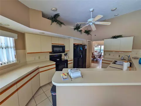 Kitchen - 4023 N Ringwood Cir, Hernando, FL 34442 photo 2 of 3