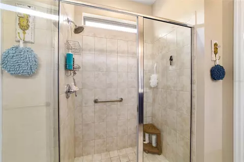 Bath - 9300 SW 70th Loop, Ocala, FL 34481 photo 3 of 4