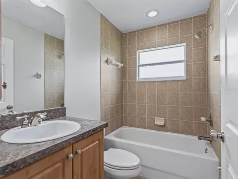 Bath - 5060 Pecan Rd, Ocala, FL 34472 photo 3 of 3
