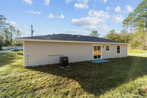 Exterior - 1451 SW 153rd Ct, Ocala, FL 34481 photo 5 of 6