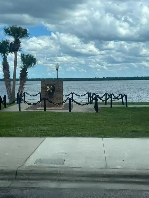 137 E Boundary Dr, Georgetown, FL 32139 photo 3