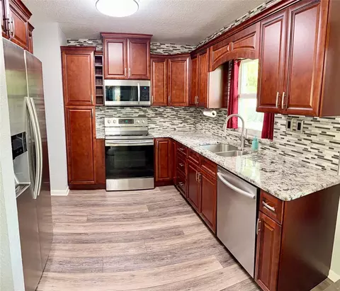 Kitchen - 428 NE 21st Ter, Ocala, FL 34470 photo 2 of 2