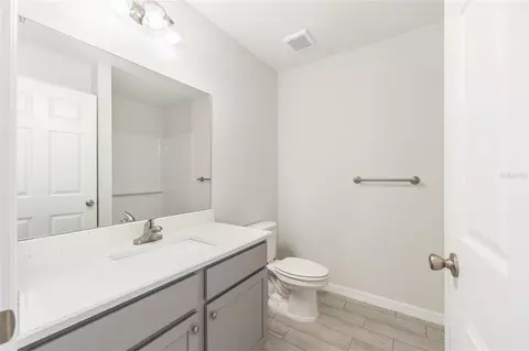 Bath - 94 Dogwood Drive Loop, Ocala, FL 34472 photo 1 of 3