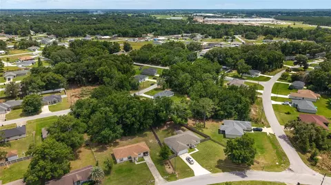 View/Area - 94 Dogwood Drive Loop, Ocala, FL 34472 photo 15 of 17