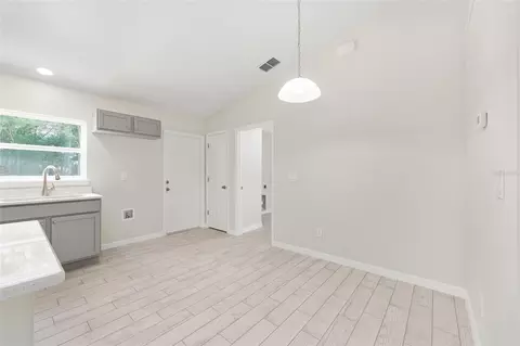 Entry Way - 94 Dogwood Drive Loop, Ocala, FL 34472 photo 2 of 3