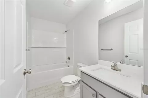 Bath - 94 Dogwood Drive Loop, Ocala, FL 34472 photo 3 of 3