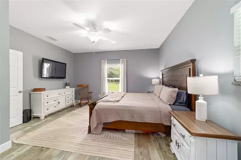 Bedroom - 14366 NE 42nd Ter, Anthony, FL 32617 photo 4 of 6