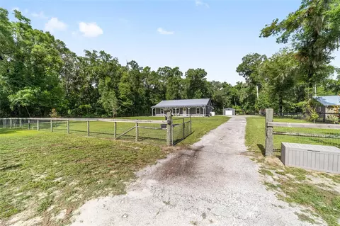 Exterior - 14366 NE 42nd Ter, Anthony, FL 32617 photo 17 of 25