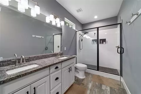Bath - 14366 NE 42nd Ter, Anthony, FL 32617 photo 1 of 3