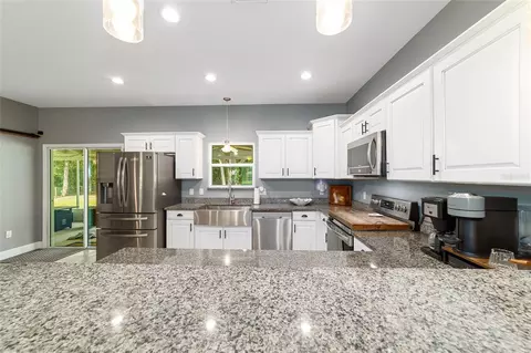 Kitchen - 14366 NE 42nd Ter, Anthony, FL 32617 photo 4 of 6