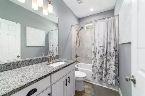 Bath - 14366 NE 42nd Ter, Anthony, FL 32617 photo 3 of 3