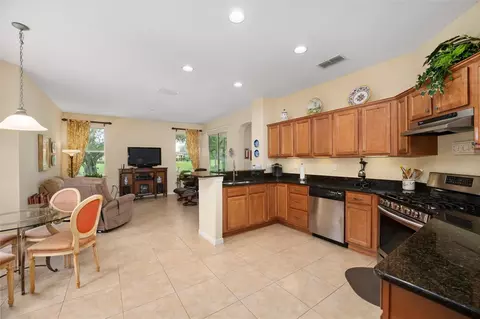 Kitchen - 9274 SW 94th Loop, Ocala, FL 34481 photo 5 of 7