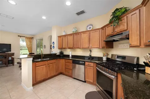 Kitchen - 9274 SW 94th Loop, Ocala, FL 34481 photo 6 of 7