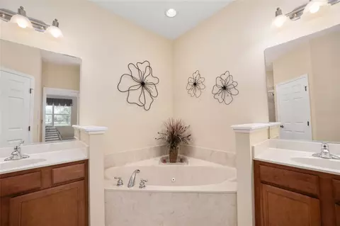 Bath - 9274 SW 94th Loop, Ocala, FL 34481 photo 1 of 6