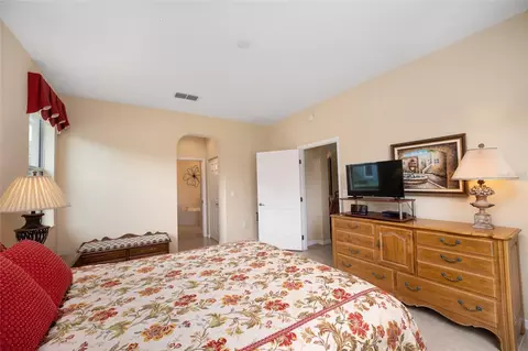 Bedroom - 9274 SW 94th Loop, Ocala, FL 34481 photo 3 of 4