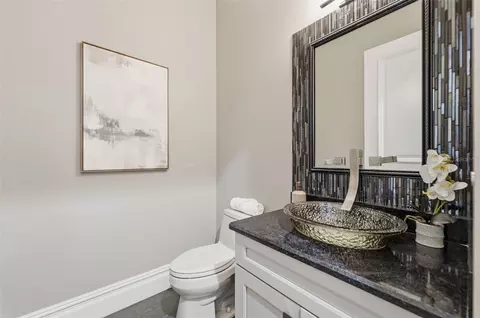 Bath - 855 SE 87th St, Ocala, FL 34480 photo 1 of 9