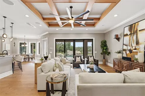 Living - 855 SE 87th St, Ocala, FL 34480 photo 1 of 5