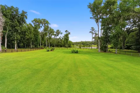Exterior - 855 SE 87th St, Ocala, FL 34480 photo 10 of 17