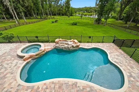 Exterior - 855 SE 87th St, Ocala, FL 34480 photo 7 of 17