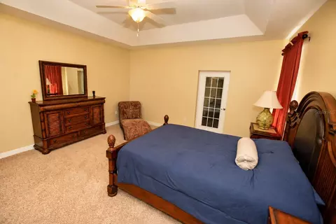 Bedroom - 360 NW 113th Cir, Ocala, FL 34482 photo 2 of 9