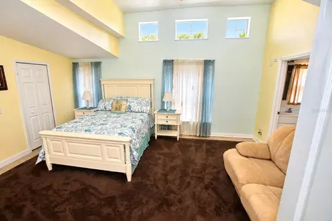 Bedroom - 360 NW 113th Cir, Ocala, FL 34482 photo 4 of 9