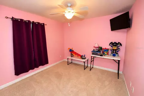 Bedroom - 360 NW 113th Cir, Ocala, FL 34482 photo 5 of 9