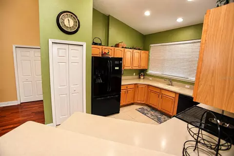 Kitchen - 360 NW 113th Cir, Ocala, FL 34482 photo 3 of 3