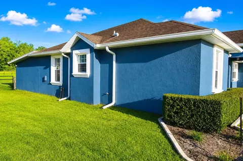 Exterior - 360 NW 113th Cir, Ocala, FL 34482 photo 4 of 7