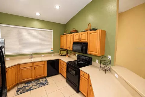 Kitchen - 360 NW 113th Cir, Ocala, FL 34482 photo 1 of 3