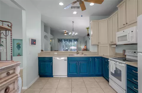 Kitchen - 1148 W Diamond Shore Loop, Hernando, FL 34442 photo 2 of 2