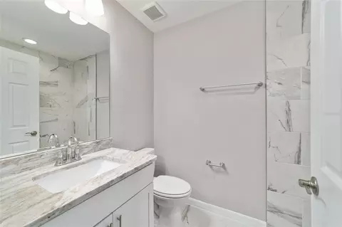 Bath - 44 Almond Rd, Ocala, FL 34472 photo 1 of 3