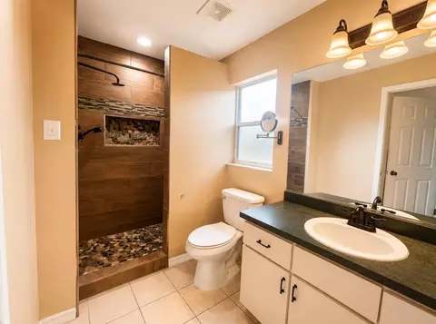 Bath - 6108 Pecan Crse, Ocala, FL 34472 photo 3 of 3