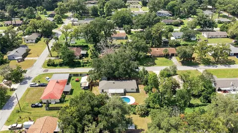 View/Area - 5611 NE 5th Pl, Ocala, FL 34470 photo 4 of 7