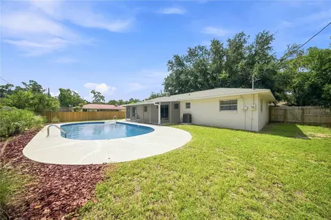 Exterior - 5611 NE 5th Pl, Ocala, FL 34470 photo 6 of 13