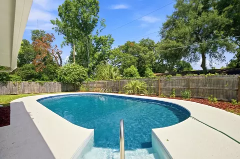 Exterior - 5611 NE 5th Pl, Ocala, FL 34470 photo 10 of 13