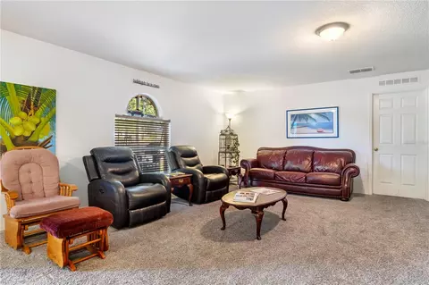 Living - 2927 SE 46th Ave, Ocala, FL 34480 photo 3 of 4