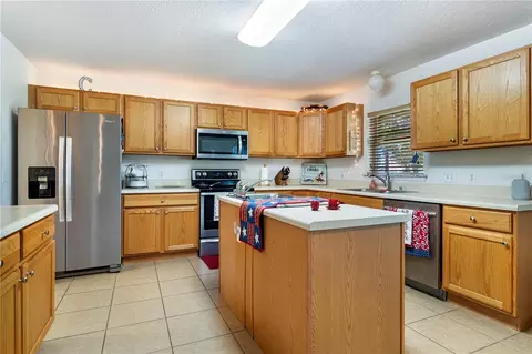 Kitchen - 2927 SE 46th Ave, Ocala, FL 34480 photo 2 of 4