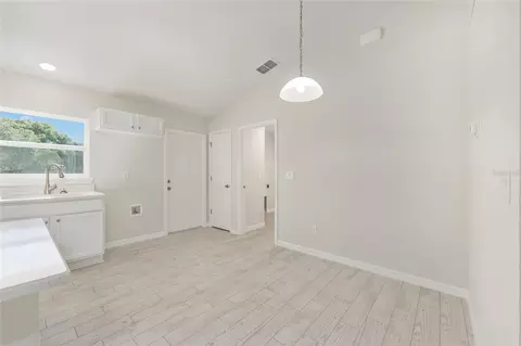 Entry Way - 10 Olive Ln, Ocala, FL 34472 photo 3 of 5