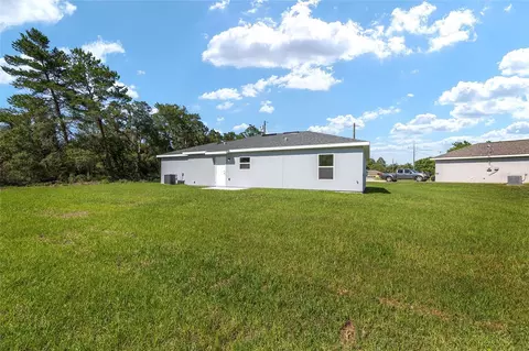 Exterior - 10 Olive Ln, Ocala, FL 34472 photo 8 of 13