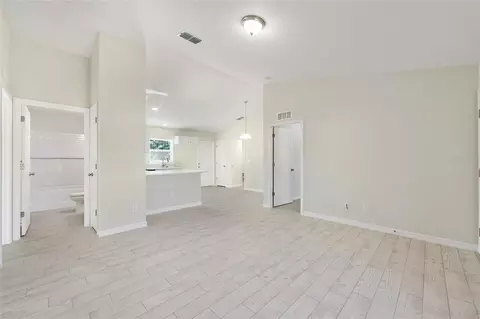 Living - 10 Olive Ln, Ocala, FL 34472 photo 1 of 4