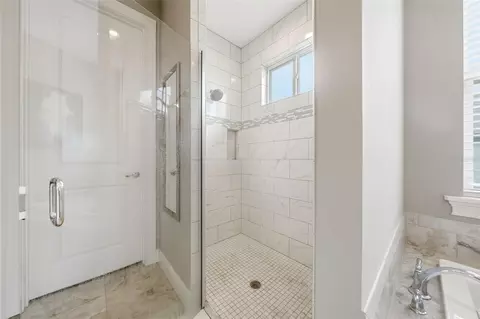 Bath - 3983 SE 5th Ave, Ocala, FL 34480 photo 3 of 5
