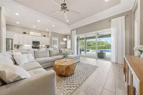Living - 3983 SE 5th Ave, Ocala, FL 34480 photo 1 of 3