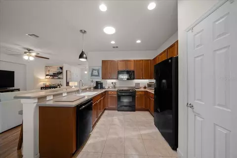Kitchen - 9841 SW 75th Street Rd, Ocala, FL 34481 photo 2 of 4