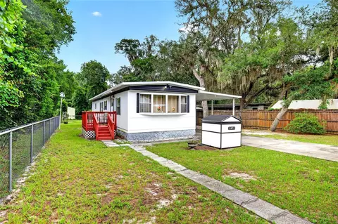 2471 SE 185th Ter, Ocklawaha, FL 32179