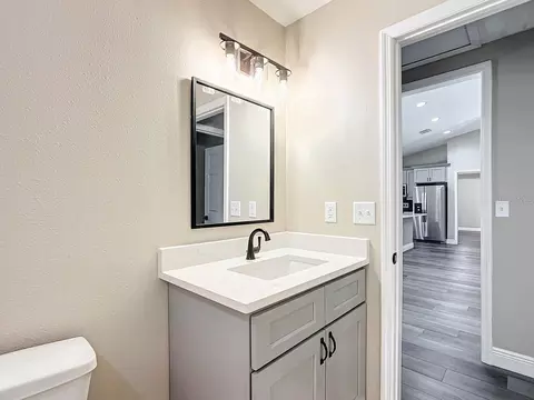 Bath - 15500 NE 49 Pl, Williston, FL 32696 photo 2 of 4